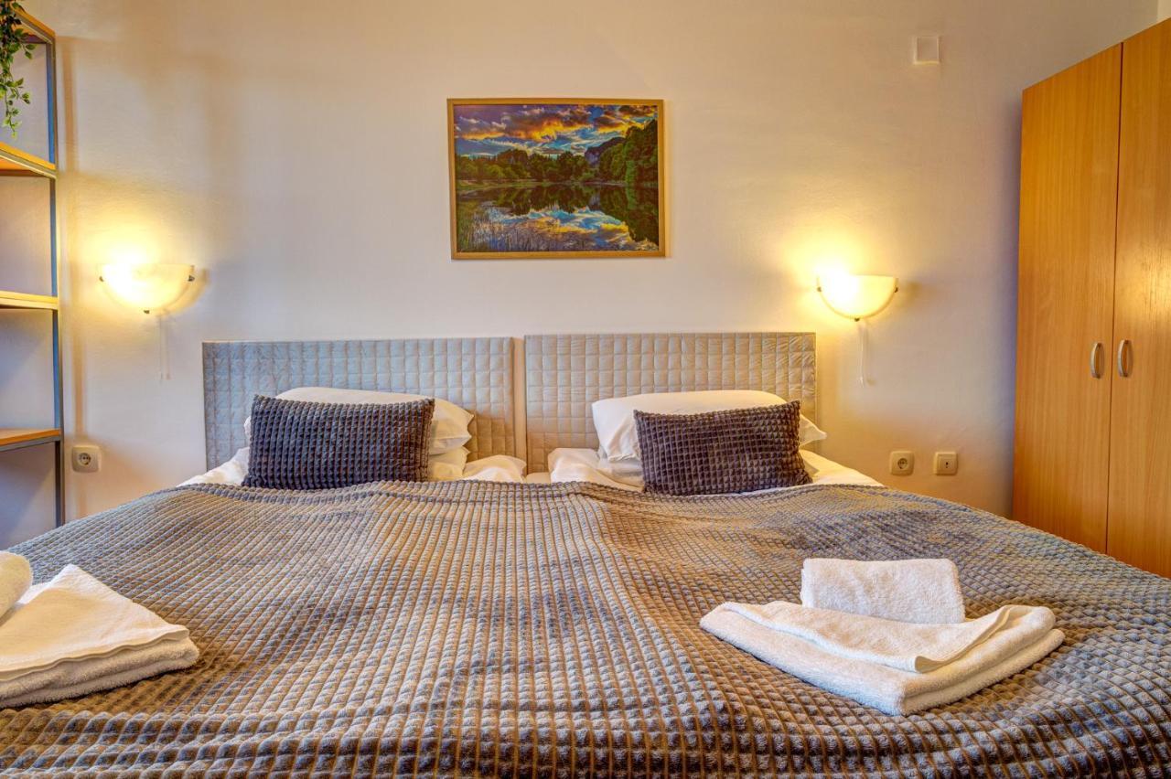 Aparthotel Silver Hills Free Parking Paşmaklı Dış mekan fotoğraf