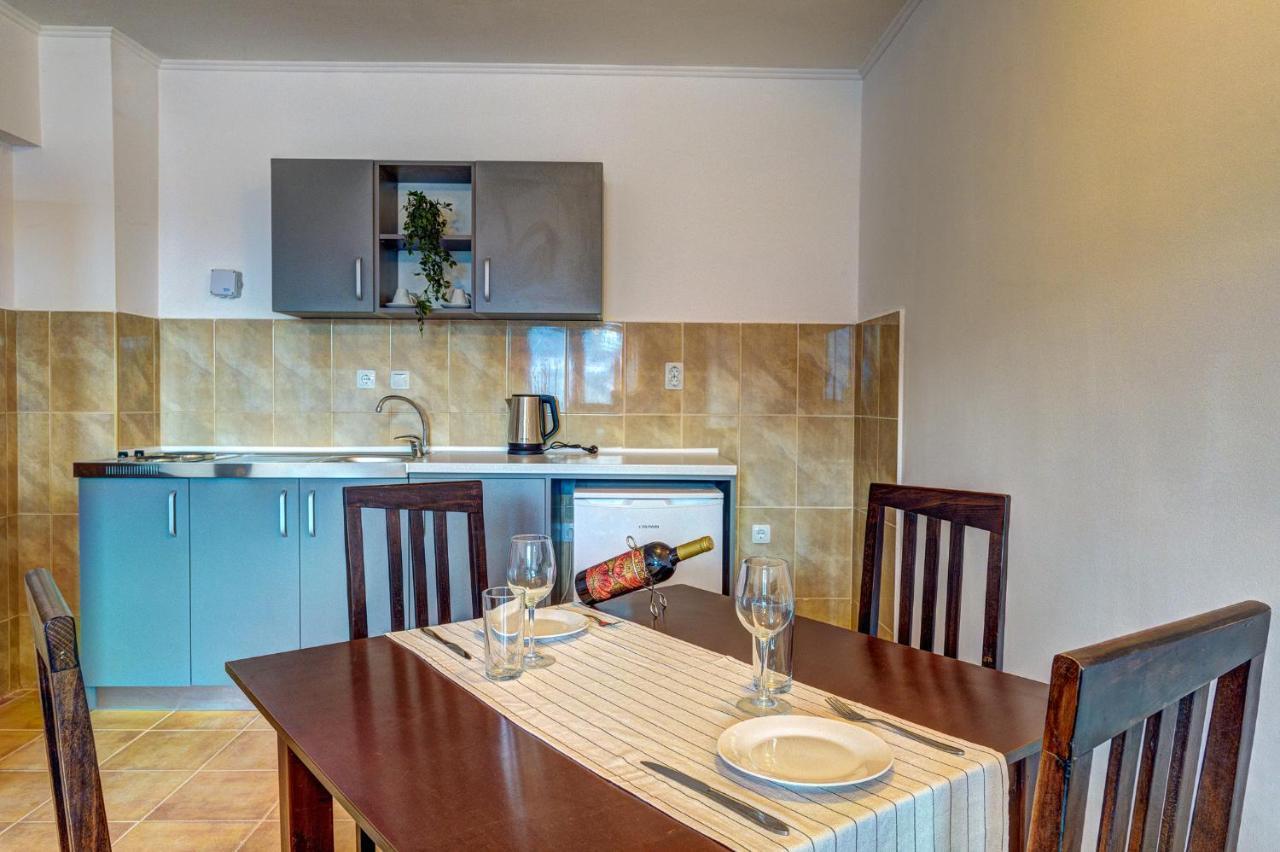 Aparthotel Silver Hills Free Parking Paşmaklı Dış mekan fotoğraf